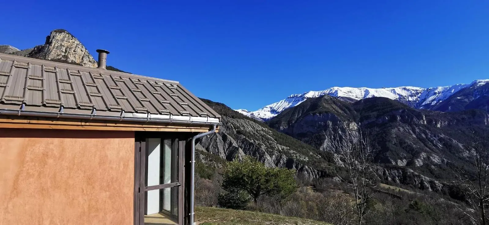 Auberge L'Ecureuil - Gite Chateauneuf-d'Entraunes